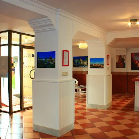 Hotel Toril 2*