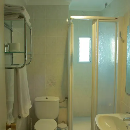 Hotel Toril 2*
